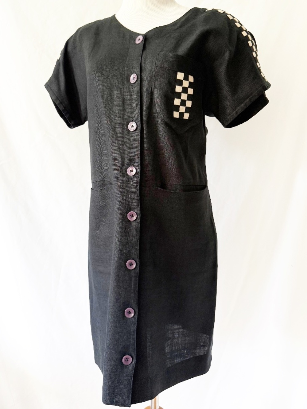 Vintage 1980s Black Linen Shift with Checkered Pockets and Sleeves Small